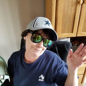 Meet your Posher, Kelly